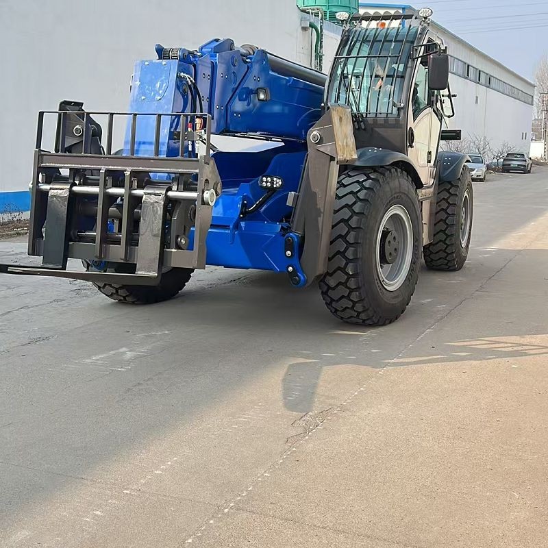 Four-wheel Drive Telescopic Arm Forklift high quality